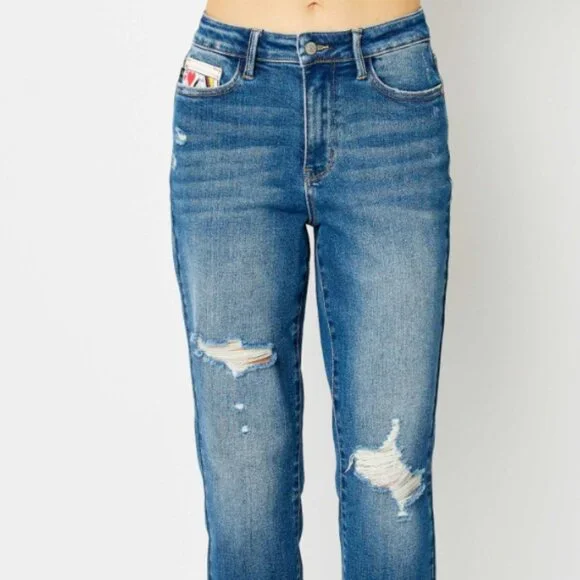 JUDY BLUE QUEEN OF HEARTS BOYFRIEND JEANS NWT - Picture 5 of 6